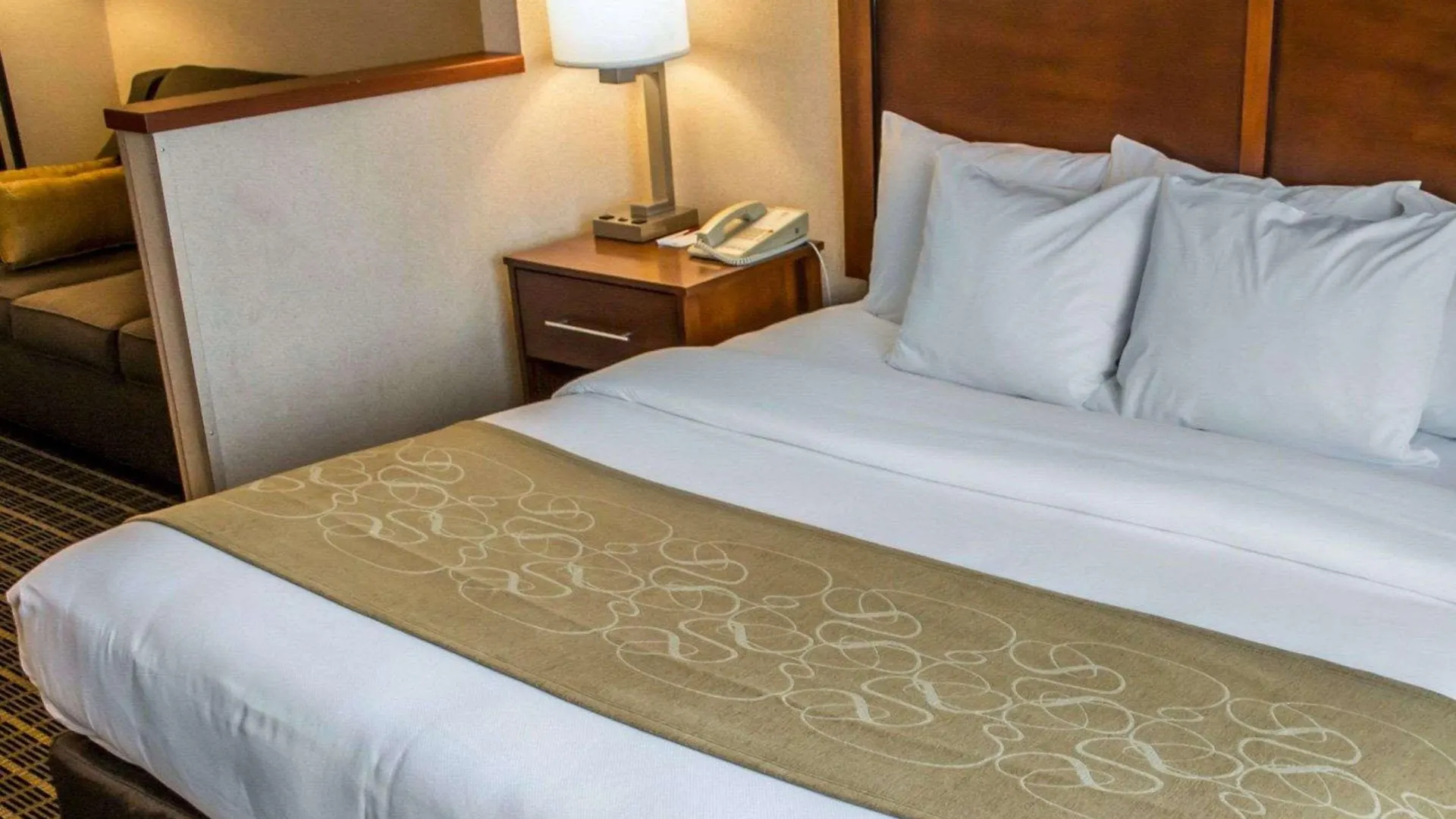 Hotel Comfort Suites Portland Southwest