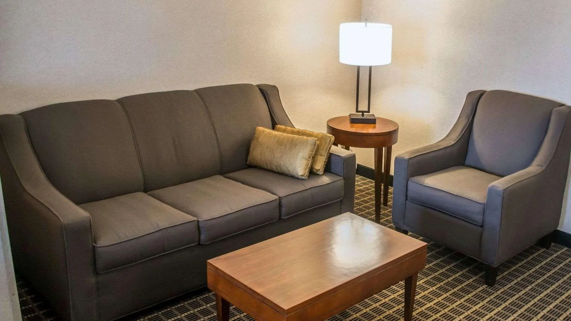 *** Hotel Comfort Suites Portland Southwest United States