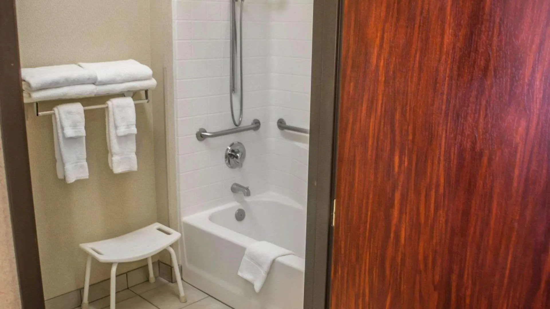 Comfort Suites Portland Southwest
