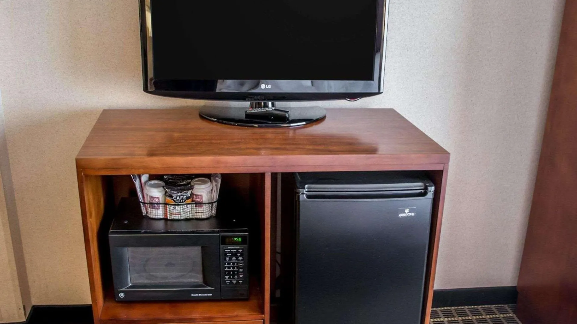 Comfort Suites Portland Southwest 3*,  United States